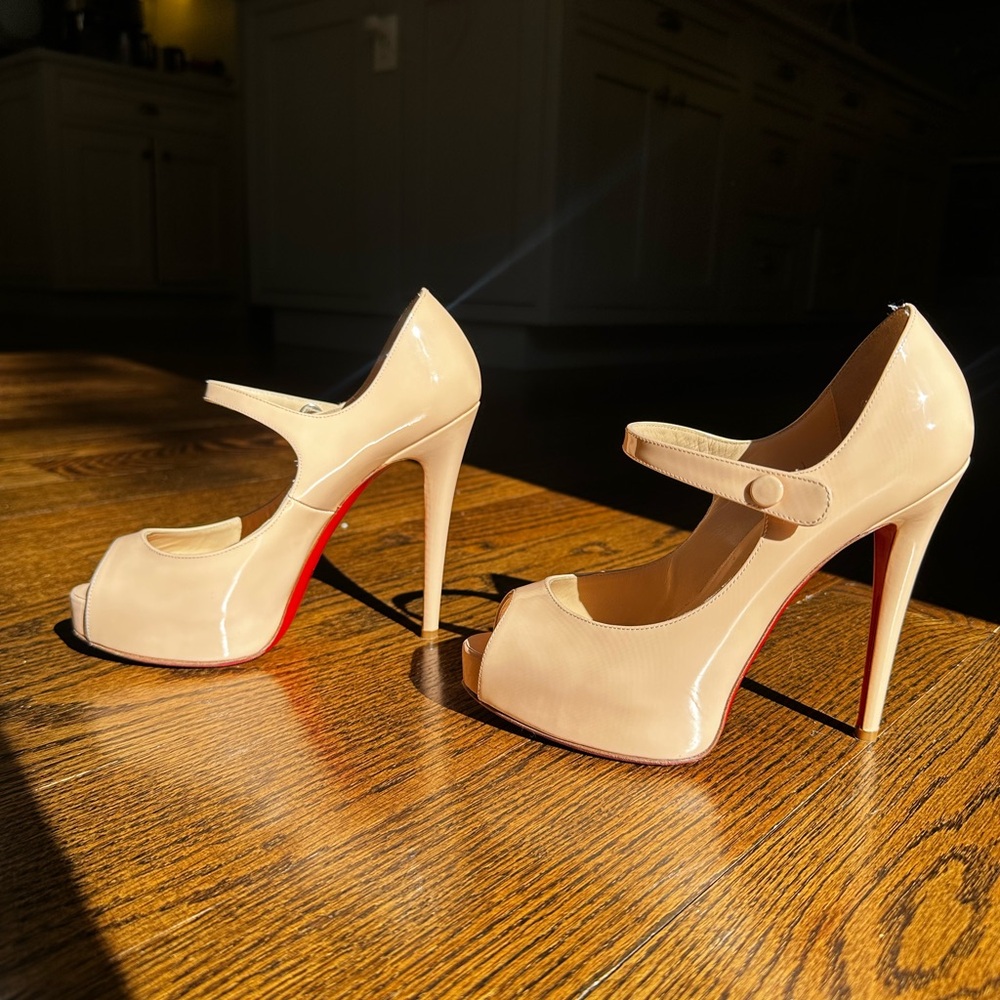 Christian Louboutin Bana Mary jane peep toe platform heels nude pale pink 37.5 - Picture 2 of 15